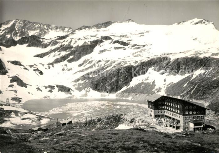 Rudolfshuette Weisssee mit Kaiser Baerenkogel Granatspitze Sonnblick