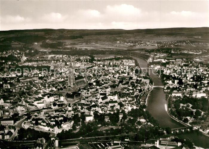 Ulm Donau Fliegeraufnahme Dom und Donau