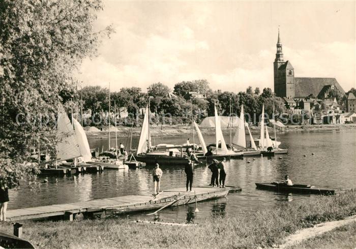 Tangermuende Hafen Bootssteg Segelboote