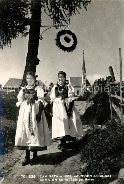 Caminata Frauen Trachten Kirche