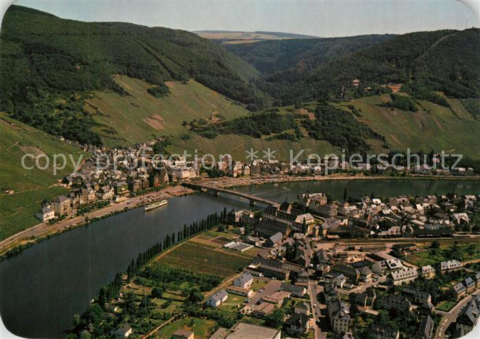 Bernkastel-Kues Moselpartie Fliegeraufnahme