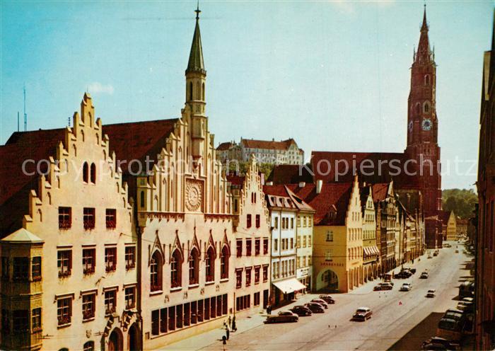 Landshut Isar Altstadt mit Rathaus St Martin und Burg Trausnitz