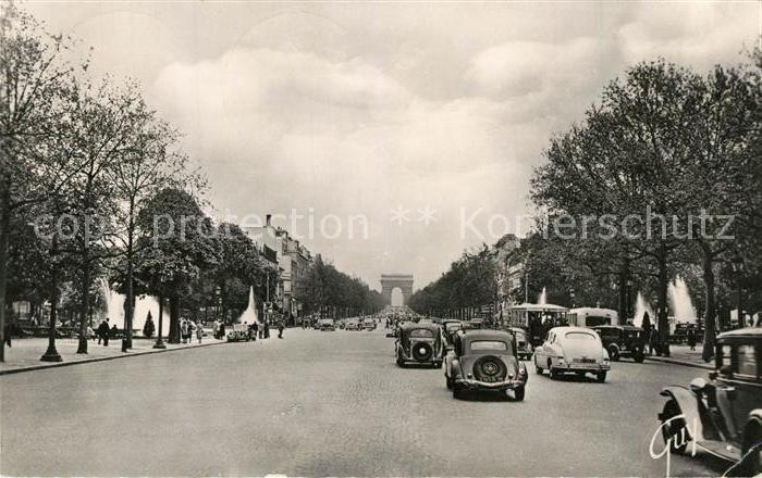 Paris Avenue des Champs Elysées Rond Point Arc de Triomphe de l'Etoile