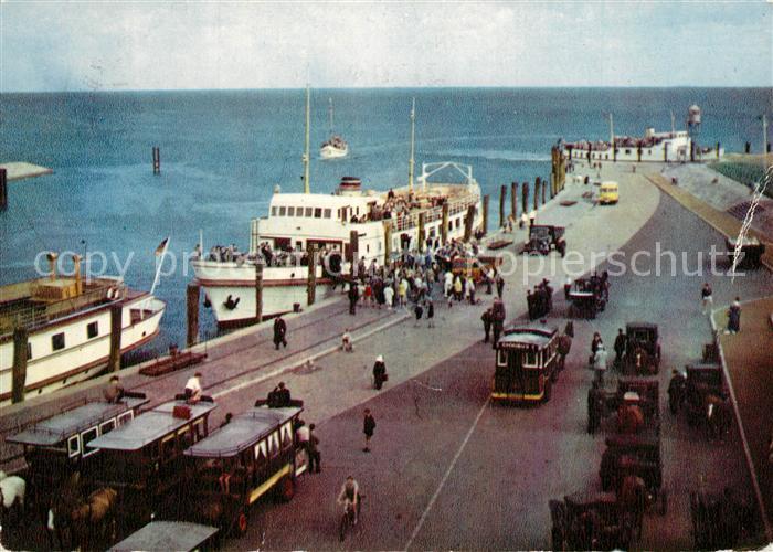 Norderney Nordseebad Ankunft am Hafen Faehre