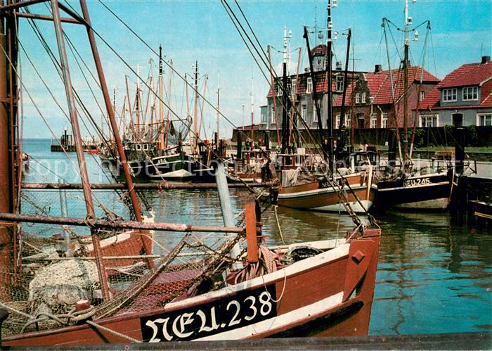 Neuharlingersiel Fischkutter Hafen Nordseekuestenbad