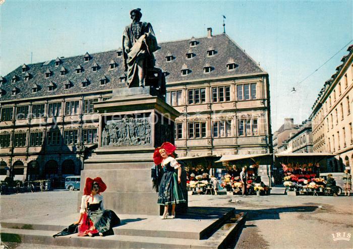 Strasbourg Alsace Statie de Gutenberg et Chambre de Comme