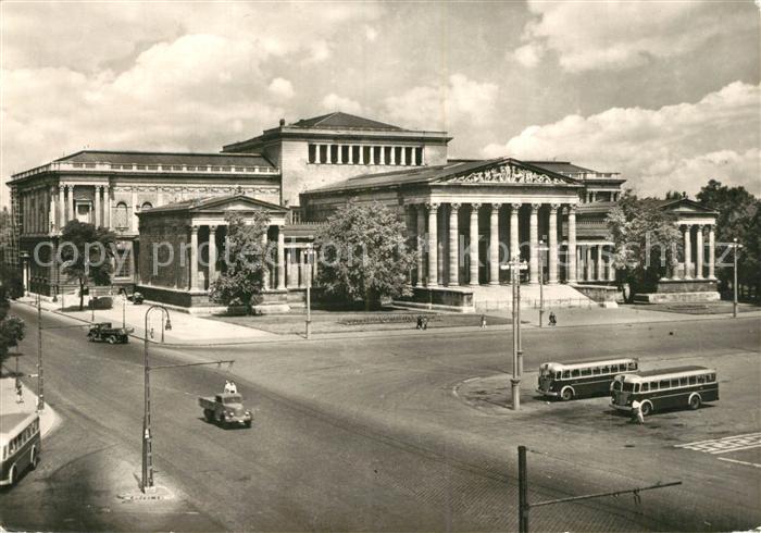 Budapest Museum der Bildenden Kuenste Busse