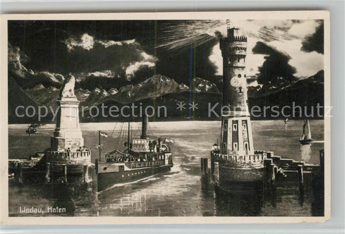 Lindau Bodensee Hafeneinfahrt mit Leuchtturm