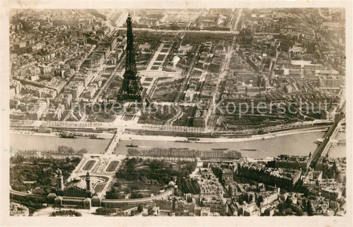 Paris en avion Tour Eiffel et Champ de Mars