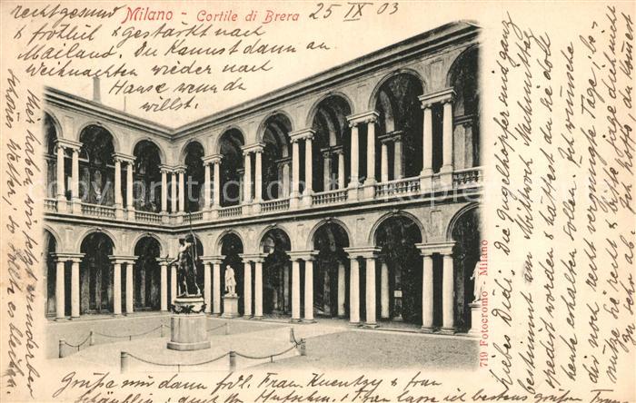 Milano Cortile di Brera Monumento