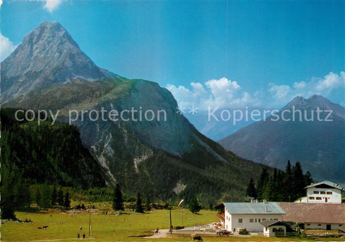 Ehrwald Tirol Ehrwalder Alm mit Sonnenspitze und Grubigstein Mieminger Kette