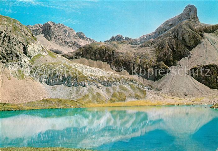 Zams Seebisee mit Seescharte Seekoepfle Weg zum Wuerttemberger Haus Bergsee Alpe