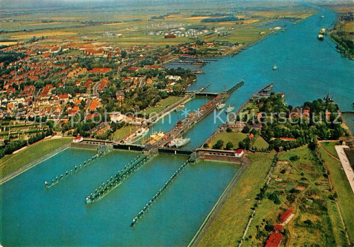 Brunsbuettelkoog Schleusenanlagen Fliegeraufnahme