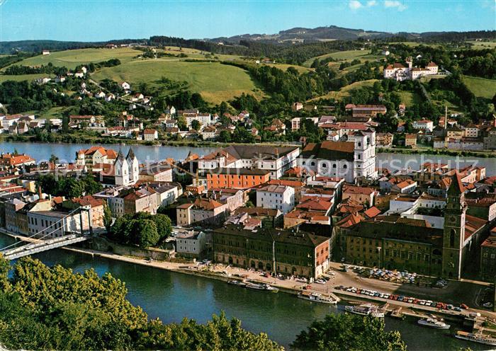 Passau Blick vom Oberhaus auf die Altstadt mit Donau und Inn