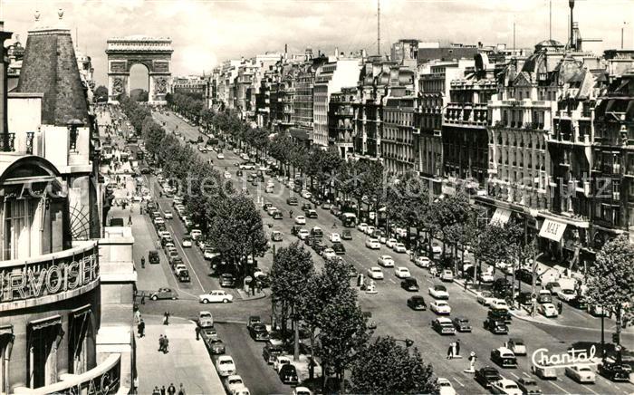 Paris Avenue des Champs Elysées
