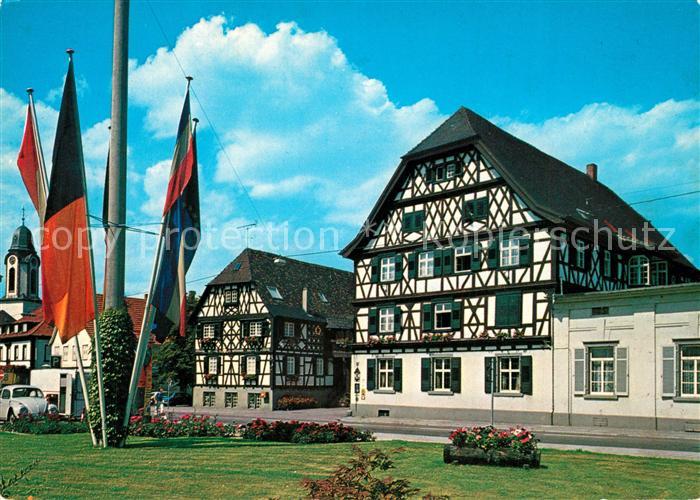 Oberkirch Baden Erholungsort an der Badischen Weinstrasse Fahnen Fachwerkhaeuser