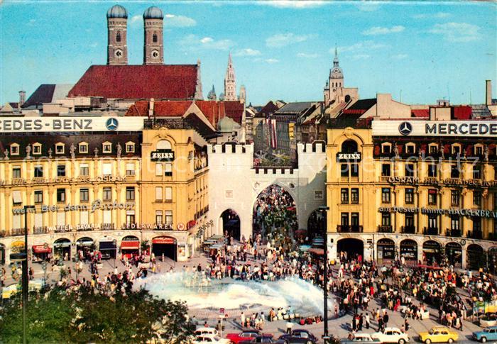 Muenchen Karlsplatz Stachus mit Karlstor Tuerme der Frauenkirche