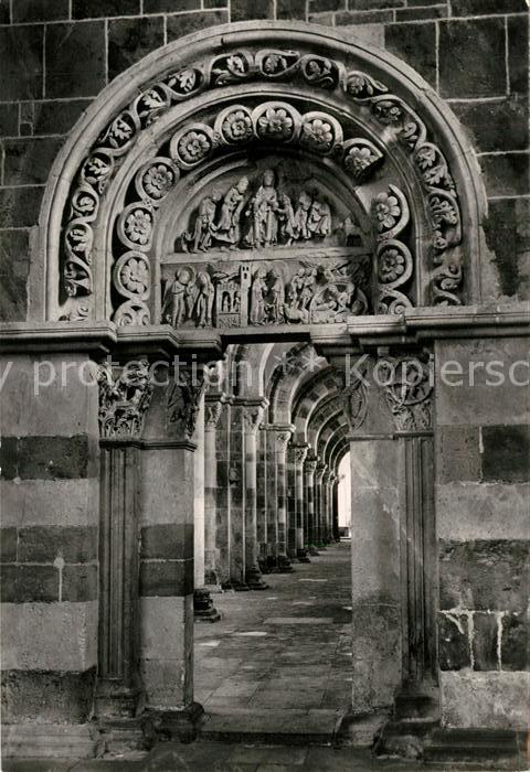 Vezelay Eglise abbatiale de la Madeleine Porte Sud