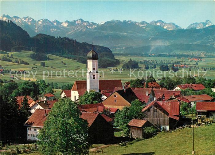 Rettenberg Oberallgaeu Ortsansicht mit Kirche Allgaeuer Alpen