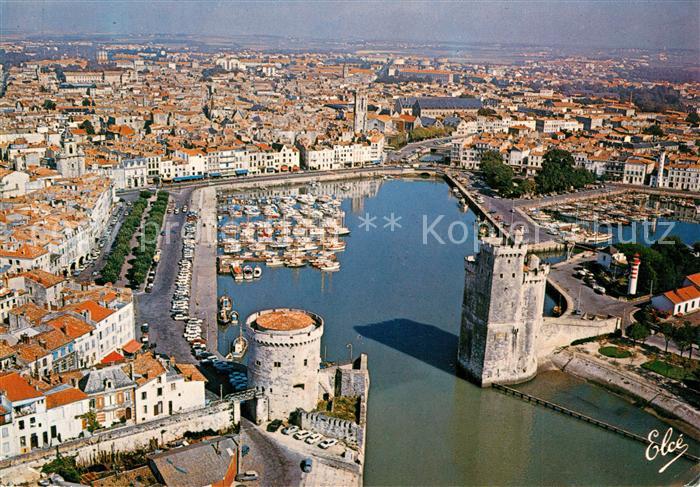 La Rochelle Charente-Maritime Vue aérienne du Port avec les Tours Sai