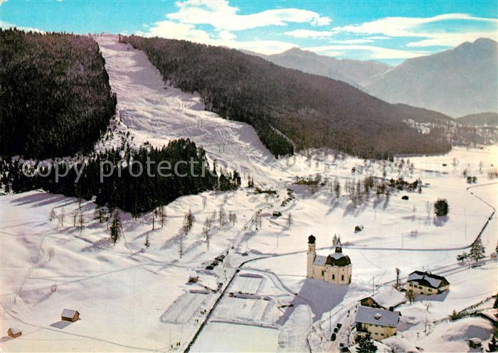 Seefeld Tirol Slalomhang mit Sessellift Gschwandkopf Eissportanlage Fliegeraufna