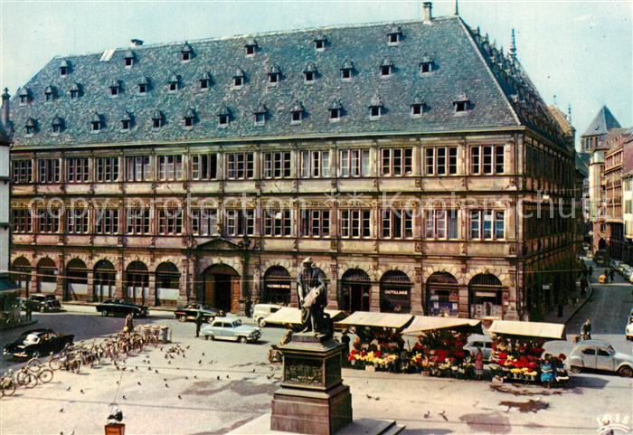 Strasbourg Alsace Place Gutenberg Monument Chambre de Commerce XVI siècle Gutenb