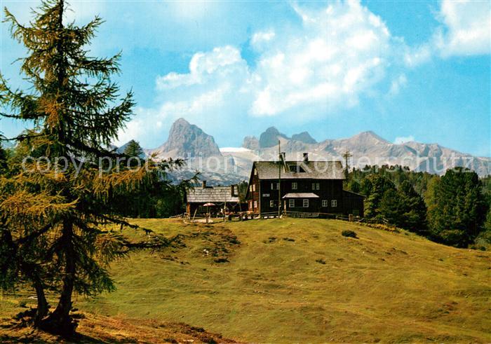 Bruenner Huette Berghaus mit Hohem Dachstein