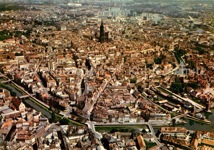Strasbourg Alsace Centre de la Ville avec Ceinture d eau et ses Ponts vue aérien