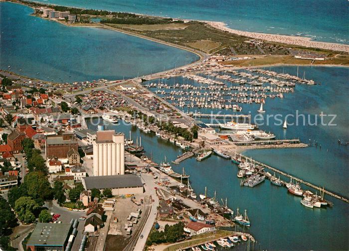Heiligenhafen Ostseebad Fliegeraufnahme mit Jachthafen