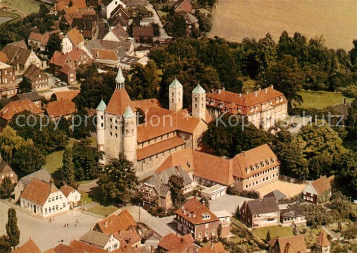 Freckenhorst Ehemalige Stiftskirche mit Kreuzgang Fliegeraufnahme