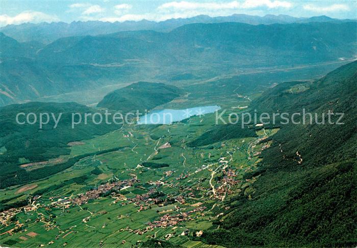 Kalterer See Suedtirol Blick vom Penegal