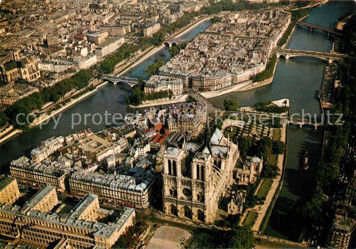Paris Ile de la Cite Notre Dame et l’Ile Saint Louis Vue aerienne