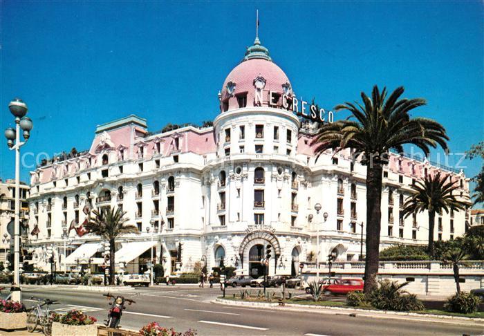 Nice Alpes Maritimes Promenade des Anglais et Hotel Negresco