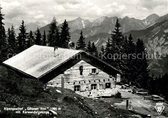 Goetzens Tirol Alpengasthof Goetzner Alm mit Karwendelgebirge