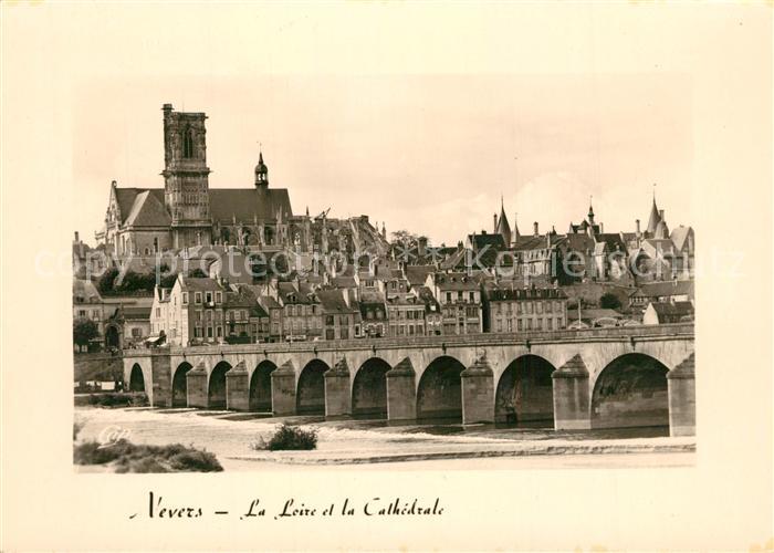 Nevers 58 La Loire et la Cathedrale