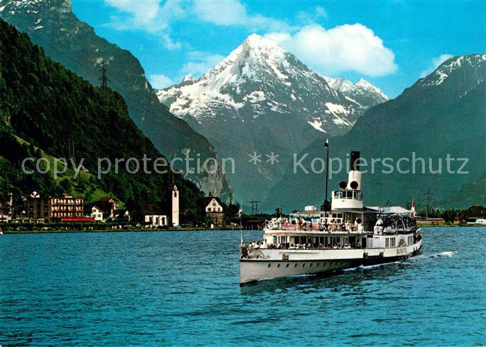 Dampfer Seitenrad Flueelen Vierwaldstaettersee Bristenstock