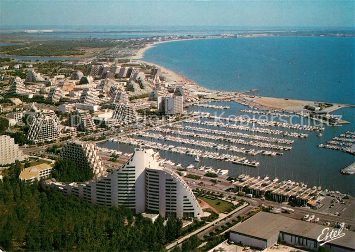 La Grande-Motte La Grande Pyramide Port de plaisance vu