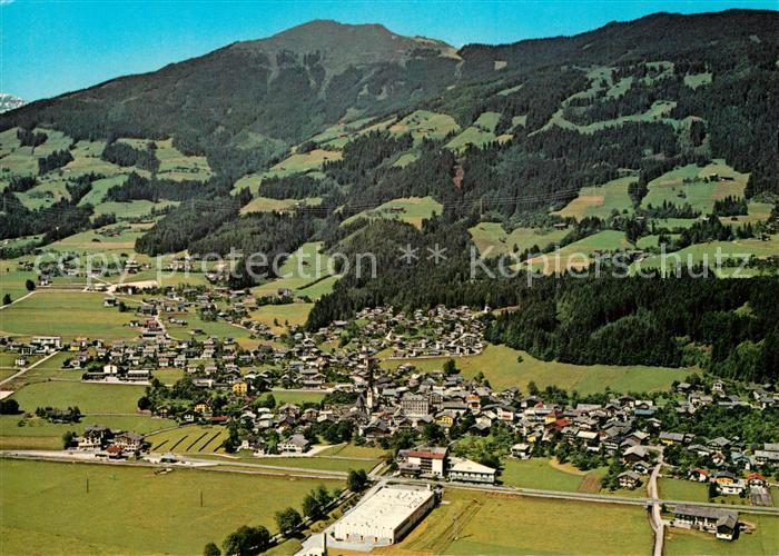 Fuegen Wander- und Skiparadies Tuxer Voralpen Fliegeraufnahme