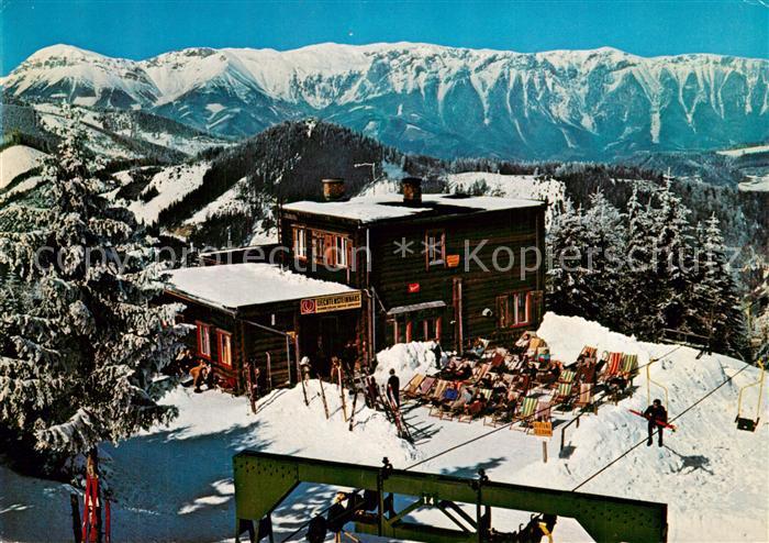 Semmering Niederoesterreich Liechtensteinhaus am Hirschenkogel gegen die Rax
