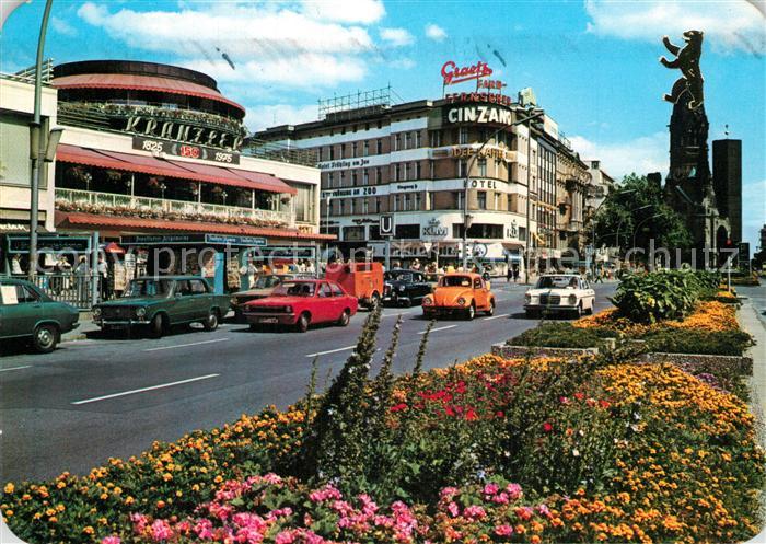 Berlin Kurfuerstendamm mit Cafe Kranzler und Kaiser Wilhelm Gedaechtniskirche