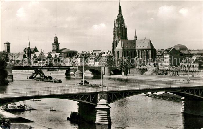 Frankfurt Main mit Dom Paulskirche und Roemer
