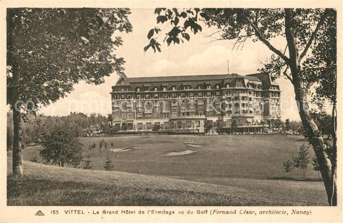 Vittel Le Grand Hotel de l’Ermitage vu du Golf