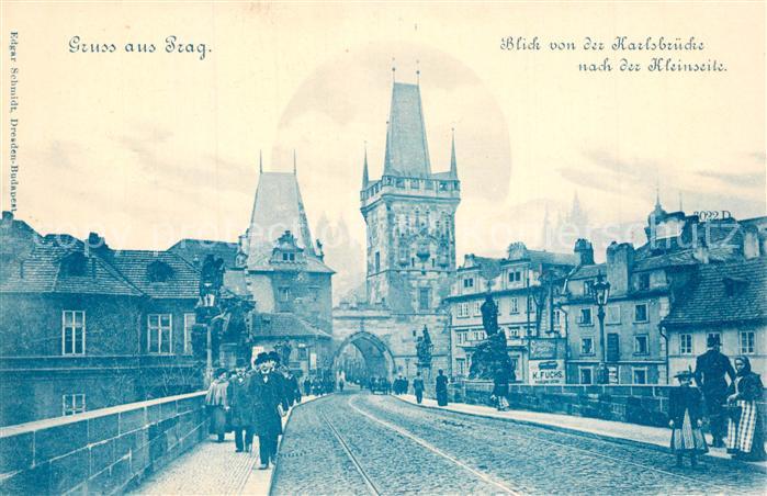 Prag Prahy Prague Karlsbruecke mit Kleinseite
