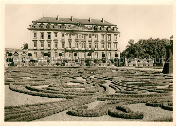 Bruehl Rheinland Schloss Bruehl mit Gartenpartie