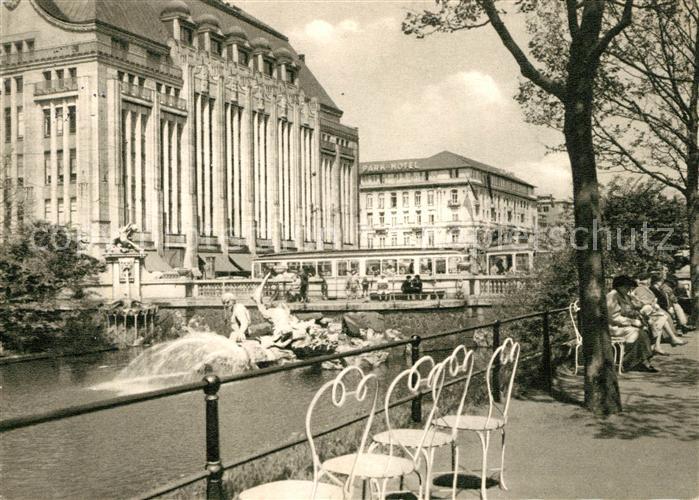 Duesseldorf Pariser Stuehle auf der Koe