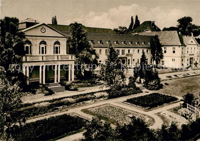 Bad Salzuflen Rosengarten mit Badehaeusern und Inhalatorium