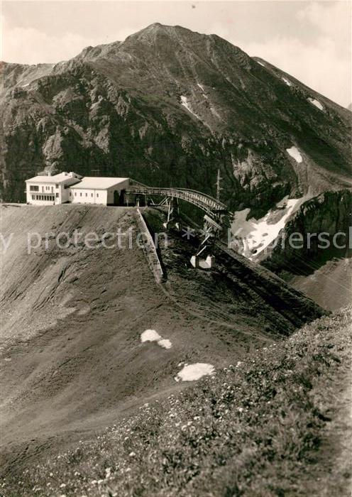 Riezlern Kleinwalsertal Vorarlberg Kanzelwandbahn Bergstation und Hammerspitze