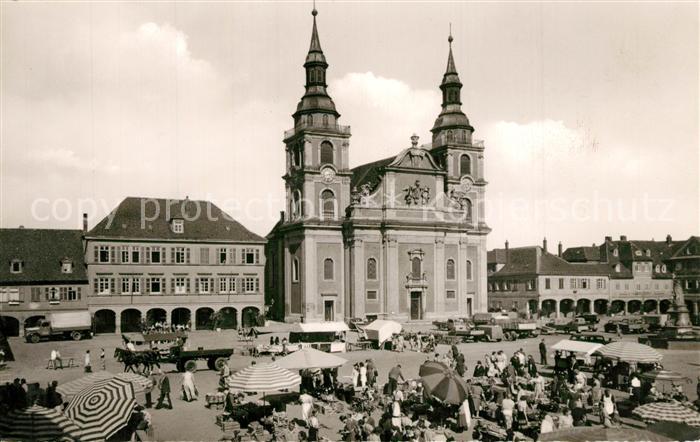 Ludwigsburg Wuerttemberg Marktplatz Stadtkirche