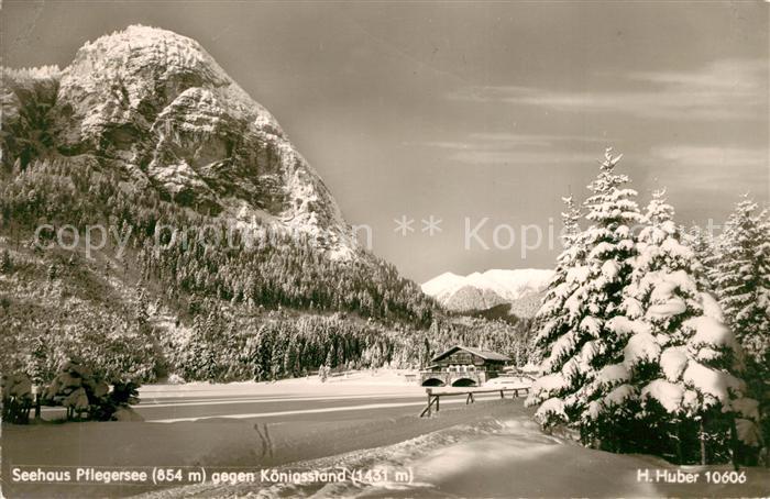 GARMISCH-PARTENKIRCHEN Bayern Seehaus Pflegersee gegen Koenigsstand Winterlandsc