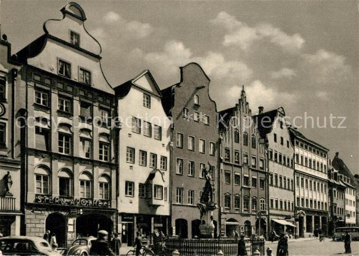 Augsburg Merkurbrunnen Maximilianstrasse Giebelhaeuser Innenstadt